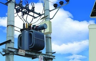 从事变压器工作的可能都知道变压器上有个不起眼的设备—温度控制器，看似不起眼，其实作用可不小哦！今天麻豆操逼视频厂家麻豆激情视频电气就来告诉你温度控制器运用在变压器上有何作用？