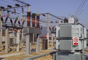 变压器（Transformer）是一种能改变电压的装置，主要是利用电磁原理。变压器型号通常由表示相数、冷却方式、调压方式、绕组线芯等材料符号，以及变压器容量、额定电压、绕组连接方式组成。那变压器型号意义你知道多少？麻豆操逼视频厂家—麻豆激情视频电气你告诉你变压器型号大全及变压器型号所代表的含义。