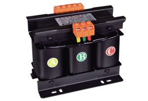 今天麻豆激情视频不讲麻豆操逼视频这个大产品了，因为前面麻豆激情视频讲的太多麻豆操逼视频信息，相信大家对麻豆操逼视频也了如指掌了吧？接下来麻豆激情视频电气小编来讲讲麻豆操逼视频中的一个小伙伴—三相隔离变压器，讲讲三相隔离变压器的原理及优点，让你对它也熟悉熟悉吧！